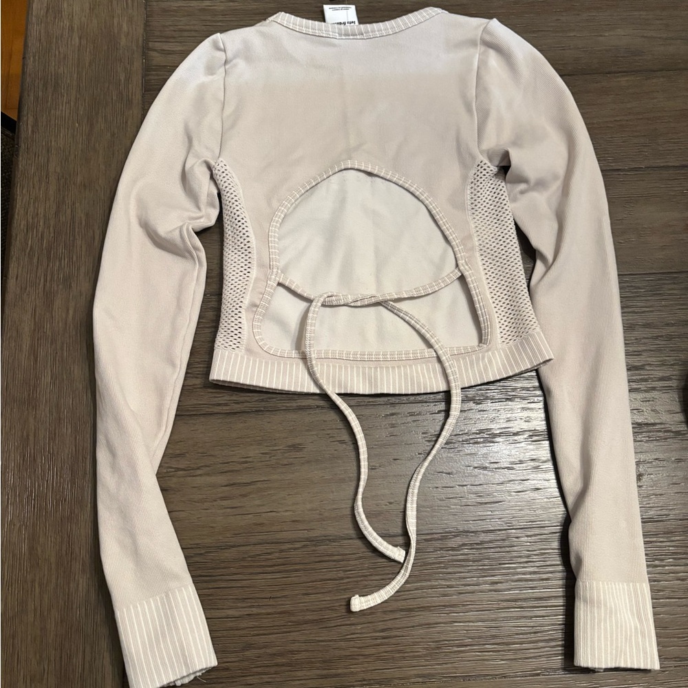 Urban Outfitters Gray Ling sleeve - Picture 4 of 7